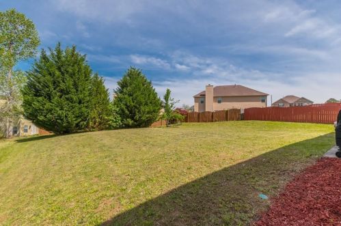 1529 Evergreen Hollow Ln, Conyers, GA 30012-3589