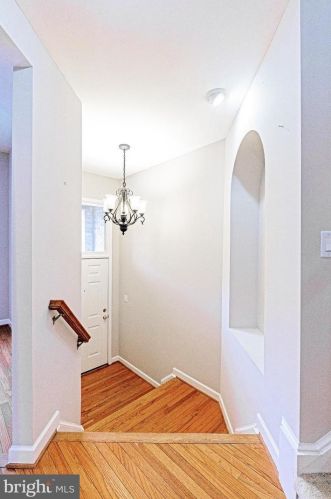 9503 Gatecross Pl, Springfield VA  22015-4297 exterior