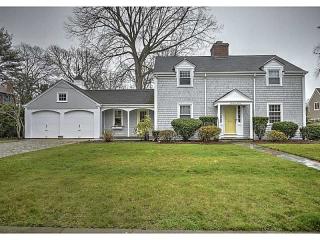 3 Ronald Rd, Barrington, RI 02806-4806