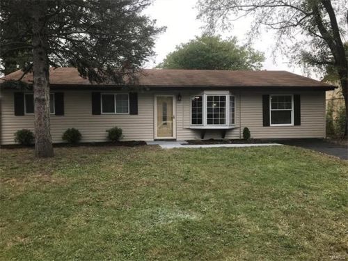 1704 Andrews Dr, East Saint Louis, IL 62206-2407