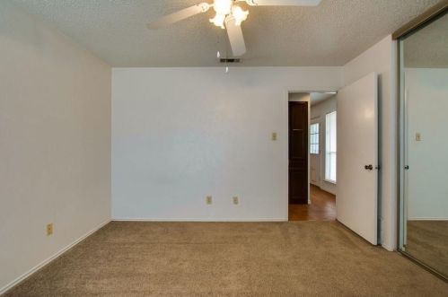 2263 Jackson Cir, Carrollton TX 75006-1655 exterior