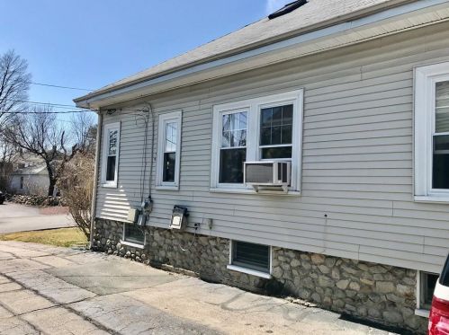 17 Worcester Ave, Providence, RI 02911-3417