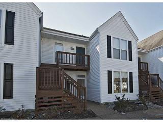 212 Persimmon Dr, Yorktown, VA 23693-5573