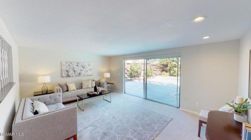 2007 Rhoda St, Simi Valley CA 93065-3539 exterior