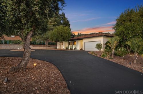 10021 Dunbar Ln, El Cajon, CA 92021-2631