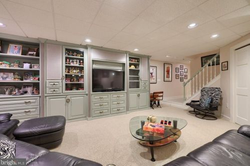 1991 Pickering Trl, Lancaster PA 17601-4972 exterior