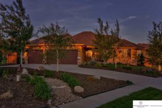 15113 Hartman Cir, Omaha, NE 68116-4317