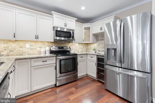 728 Oak Grv Cir, Severna Park MD 21146-4219 exterior