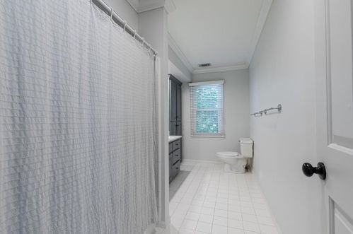 1900 Harper Rd, Atlanta GA  30318-3023 exterior