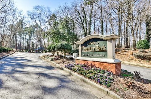 1605 Country Park Dr, Smyrna GA  30080-8264 exterior