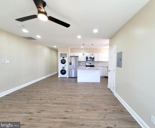 605 64 St, Philadelphia PA 19139-1004 exterior