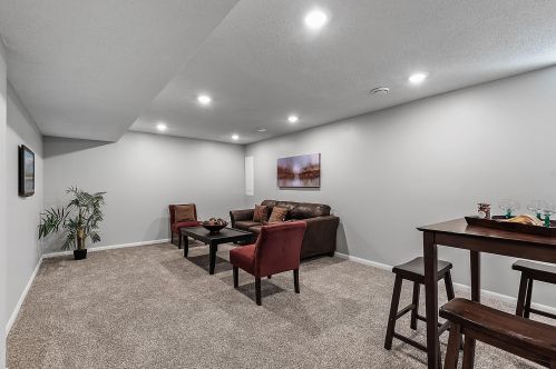 2700 2 St, Saint Paul MN  55109-1502 exterior