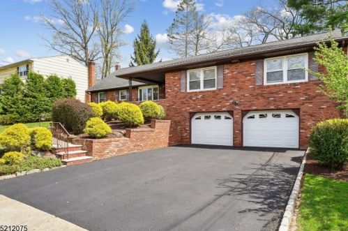 65 Warren Rd, Town Center, NJ 07052-1616