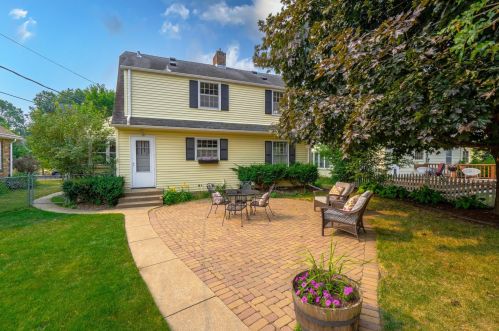 1489 Iowa Ave, Saint Paul, MN 55108-2126