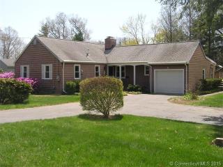 5 Fairview St, Simsbury, CT 06070-2126