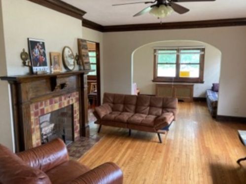 1304 Greenwood Ave, Rockford, IL 61107-4210