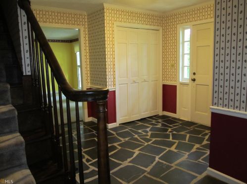 807 Camellia Dr, Lagrange, GA 30240-1623