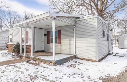 1152 Enfield Dr, Lebanon, MO 65536-3634