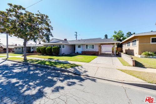 10703 8th Ave, Inglewood, CA 90303-1519