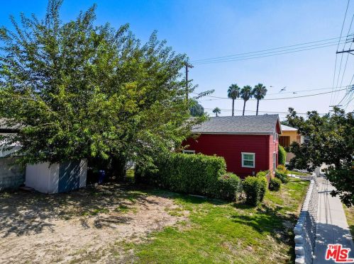 114 Kenneth Rd, Burbank, CA 91501-1440