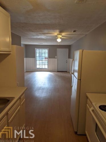 7104 Pineneedle Dr, Porterdale, GA 30014-3564
