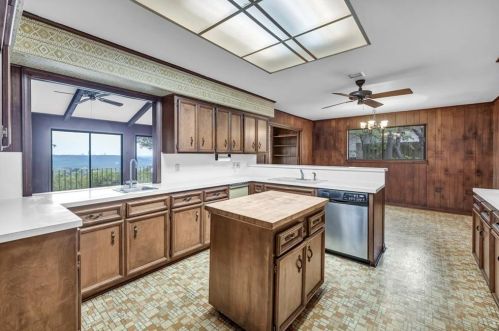 6303 Cat Mtn Cv, Austin TX  78731-3502 exterior