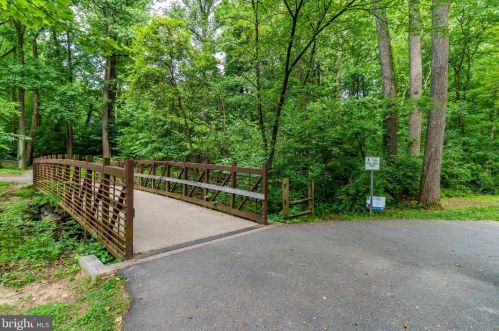 930 Wayne Ave, Silver Spring MD  20910-4429 exterior