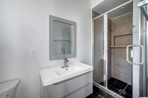 1118 Columbus Ave, Glendale CA  91202-3857 exterior
