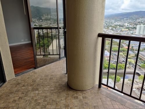 60 Beretania St, Honolulu HI  96817-4752 exterior