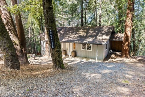 24116 Birch Ln, Willits, CA 95490-9508