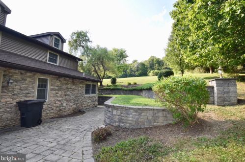 701 Rutt Rd, Bangor PA 18013-9602 exterior