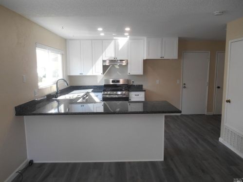 224 Livingston Ave, Vacaville, CA 95687-6415