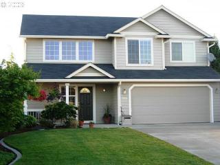 514 12th St, Battle Ground, WA 98604-2847