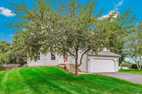 734 Macgregor Ct, Barrington Hills, IL 60118