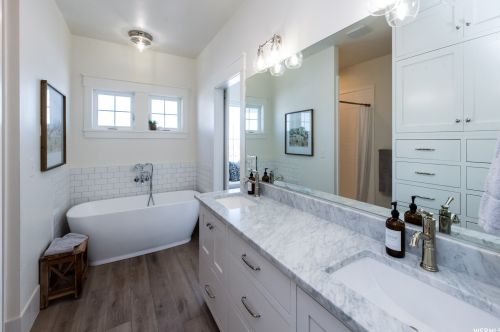 379 Sarah St, Providence UT 84332-9637 exterior