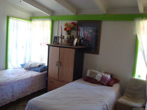 1430 Uila St, Honolulu HI  96818-1940 exterior