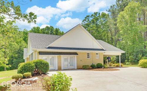 421 Laurel Dr, Hartwell, GA 30643-4388