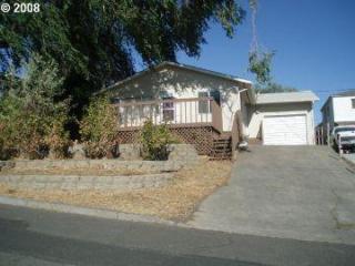 616 6th St, Cayuse, OR 97801-1318