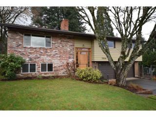7924 Jennings Ave, Portland, OR 97267-5443