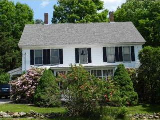 10 Church St, Tilton, NH 03276-5332