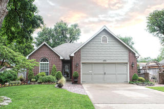 4107 Madison Pl, Tulsa OK  74105-7602 exterior