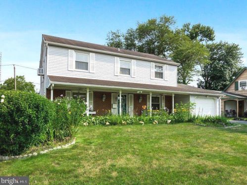 14 Melrose Ln, Willingboro, NJ 08046-3104