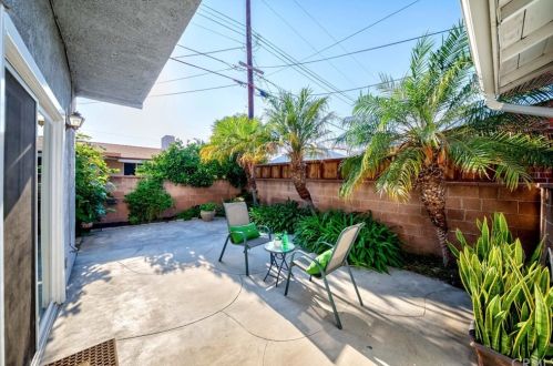 633 Neptune St, Anaheim CA  92804-2660 exterior