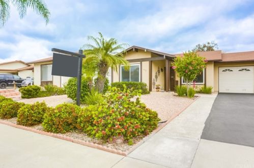 1532 Highridge Dr, Oceanside, CA 92056-3046