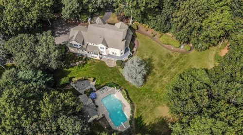 15 Dale Hill Dr, South Kingstown, RI 02874-1916