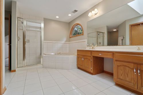 1208 Pleasant Pl, Lemont IL  exterior