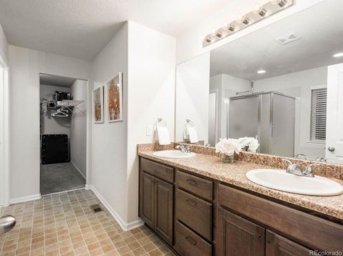 25380 Aberdeen Dr, Aurora CO 80016-3225 exterior