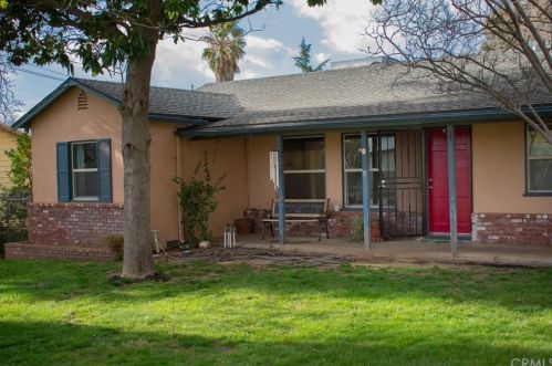 690 13th St, Beaumont, CA 92223-1702