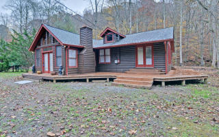 60 Nocona Trl, Ellijay, GA 30536-4118