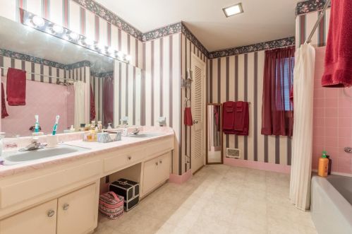 2408 Meadow Lark Dr, Atlanta GA  30344-4026 exterior